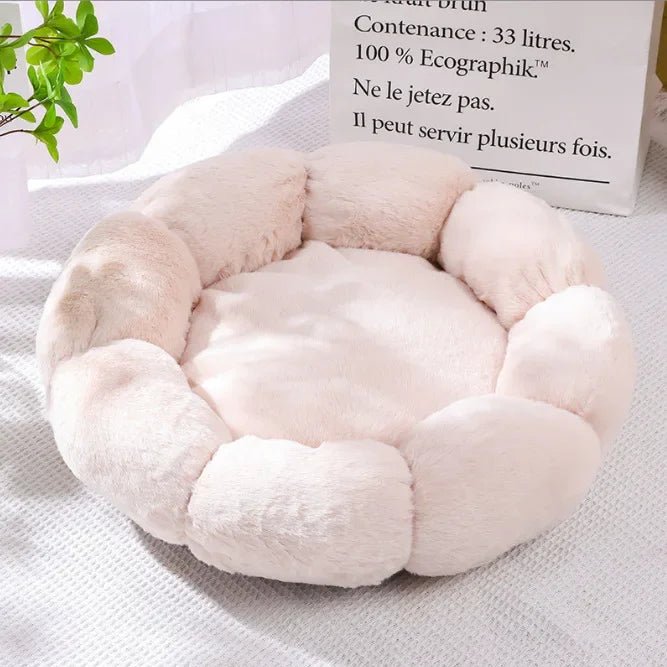 Coussin pour chat en peluche beige, forme de fleur