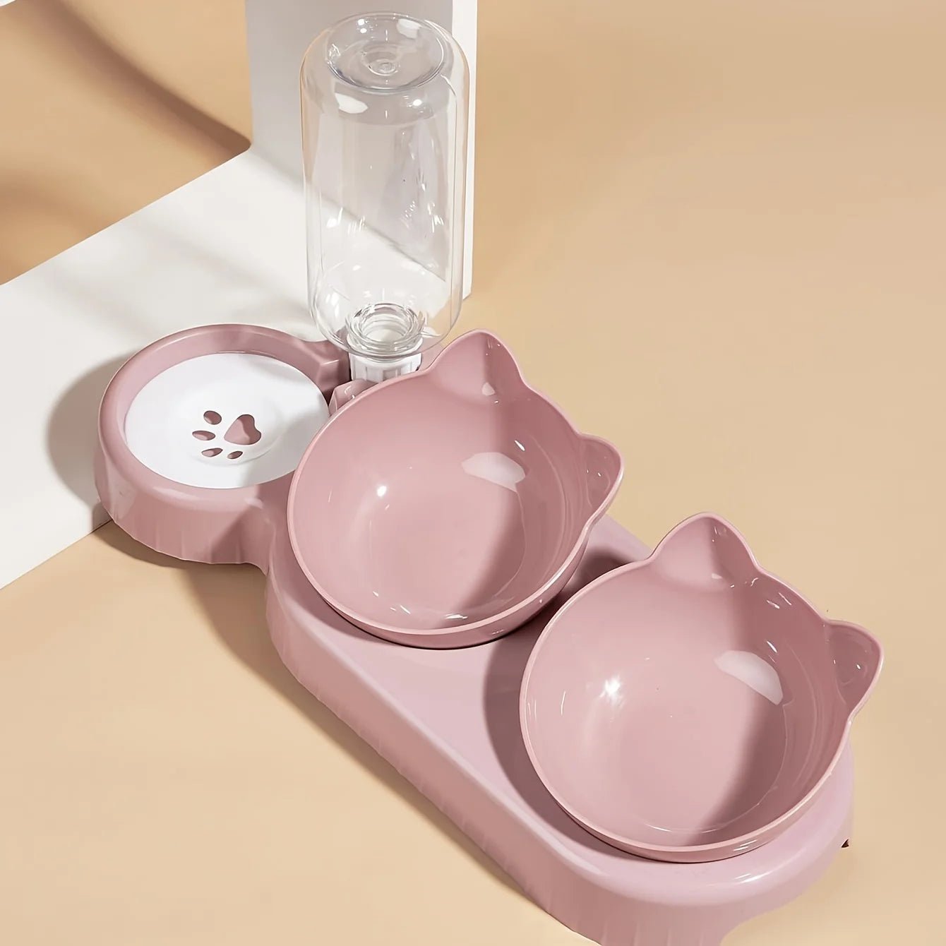 Mangeoire chat 3 en 1 disponible en bleu, rose, gris et bleu marine