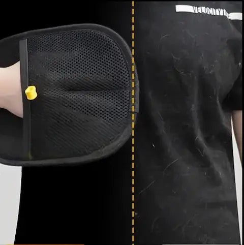 Gant de toilettage noir en train d'enlever des poils blancs sur un tee-shirt noir