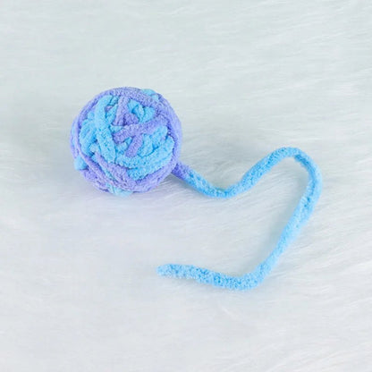 Balle pour chat en laine bleu vert avec son de grelot, idéale pour jeu en intérieur