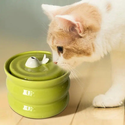 Distributeur d'eau pour chat en céramique verte avec motif baleine, encourage l'hydratation