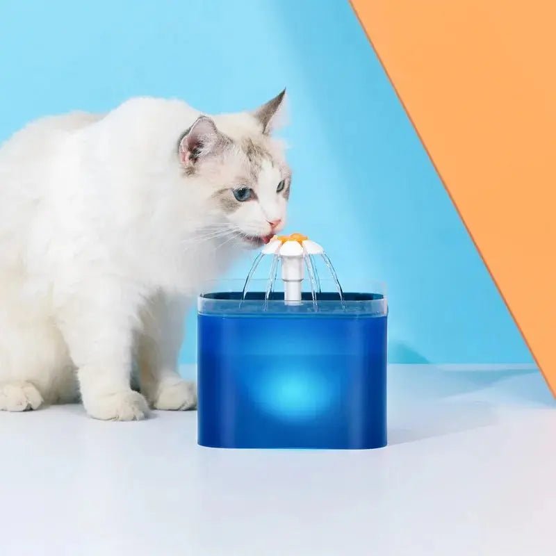 Fontaine eau chat 2L silencieuse - filtration triple action LED