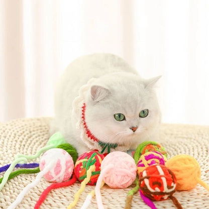 Jouet interactif pour chat avec pelote de laine et son de clochette